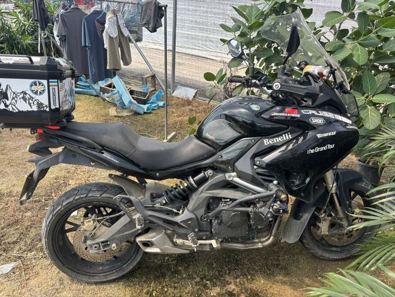 贝纳利 BN 600 GT