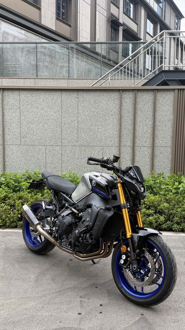 雅马哈 MT-09