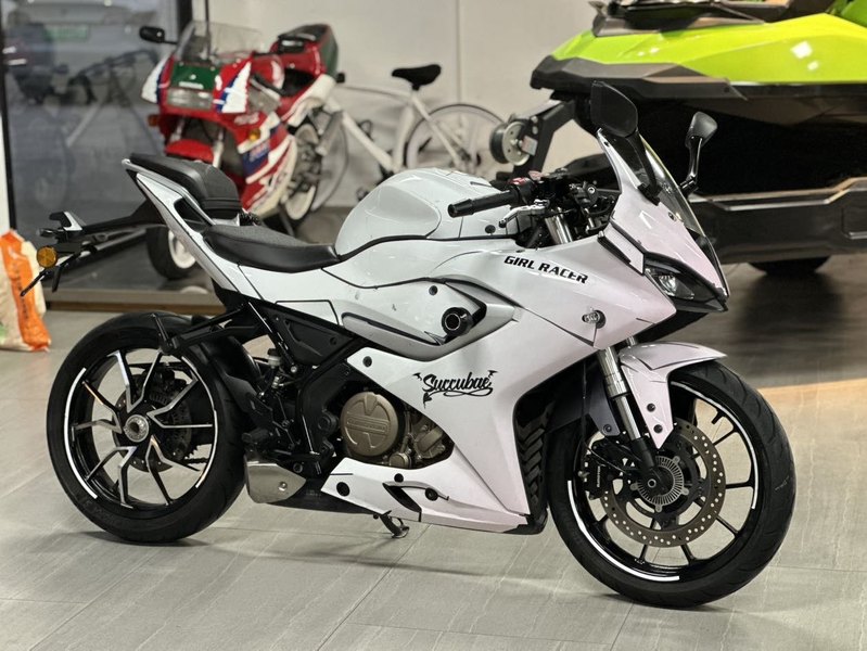 QJMOTOR 赛250