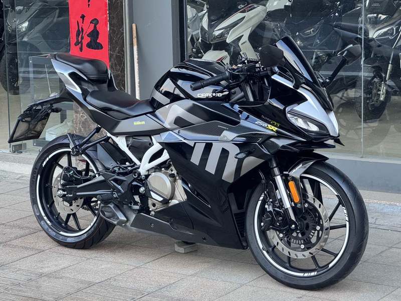 春风 250SR