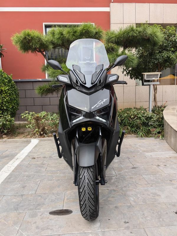 雅马哈 XMAX