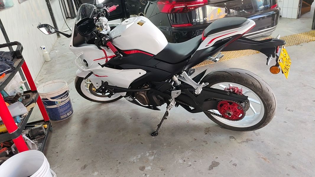QJMOTOR 赛450