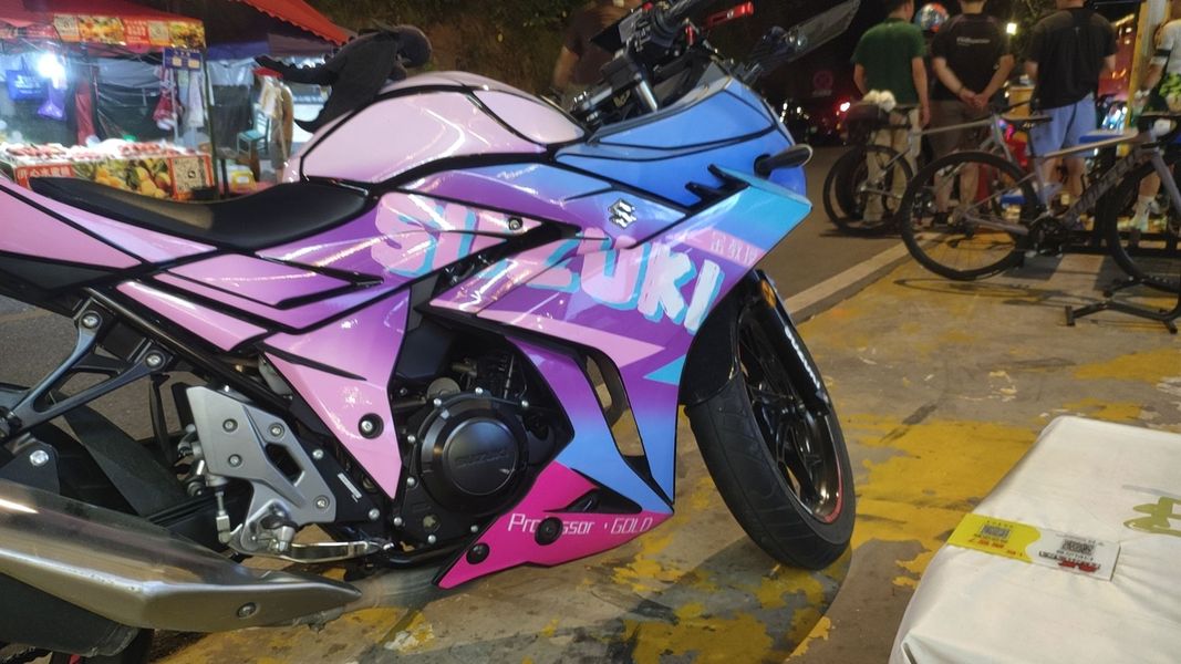 豪爵铃木 GSX250R