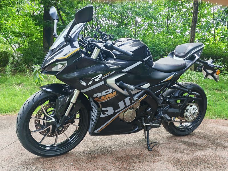 QJMOTOR 赛250