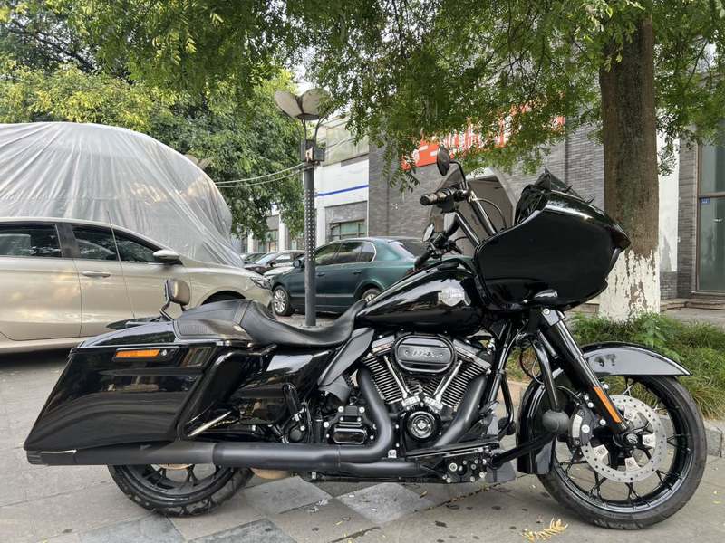 哈雷戴维森 公路滑翔 Road Glide