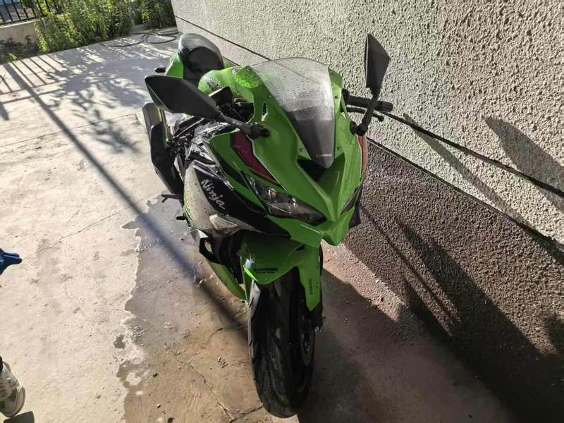 川崎 ZX-4R
