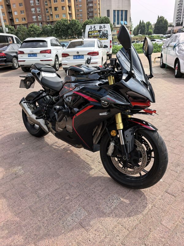 QJMOTOR 赛600
