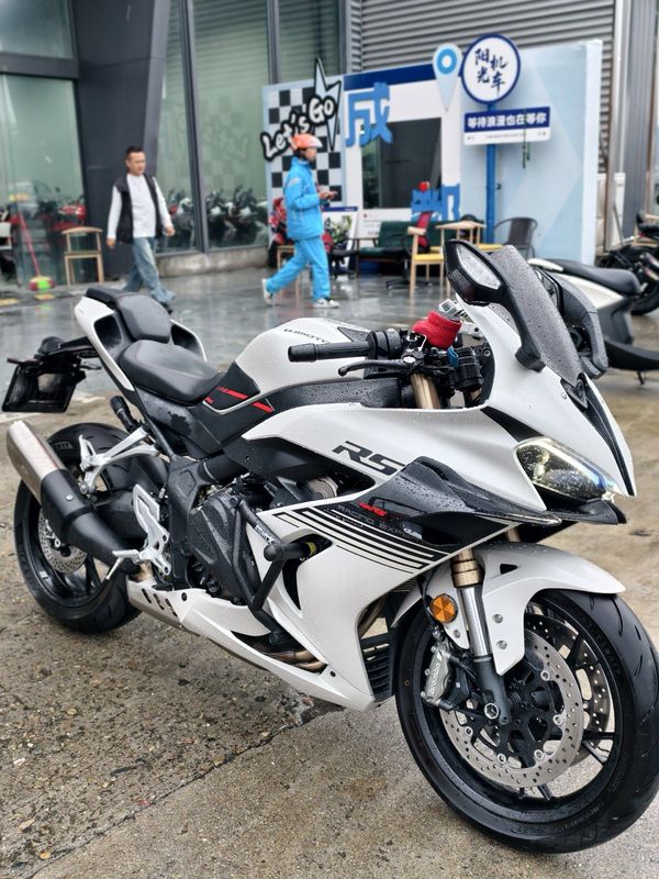 QJMOTOR 赛600