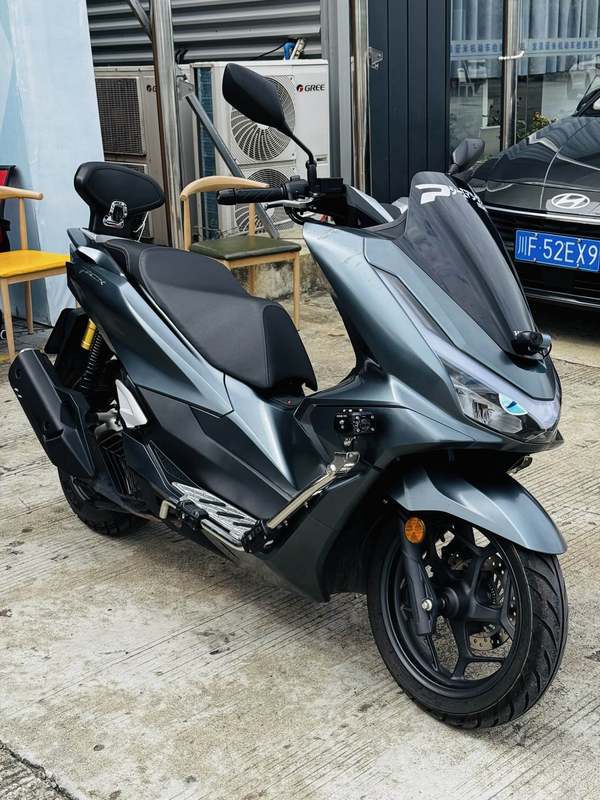 五羊本田 PCX
