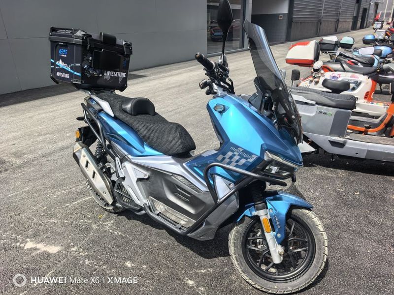 布雷斯通 极宙 ADV150