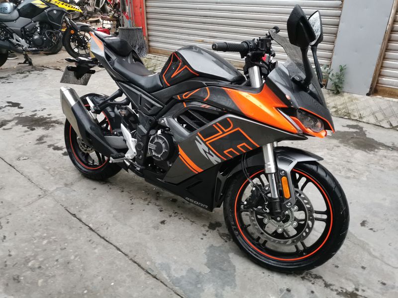 无极 250RR