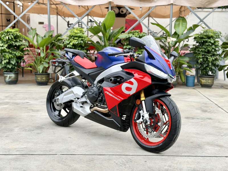 阿普利亚 RS 660 