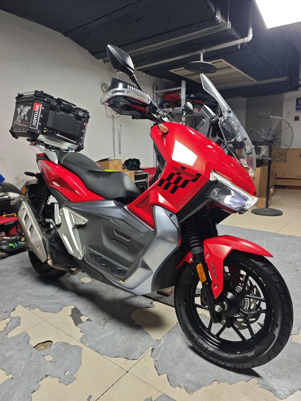 布雷斯通 极宙 ADV150