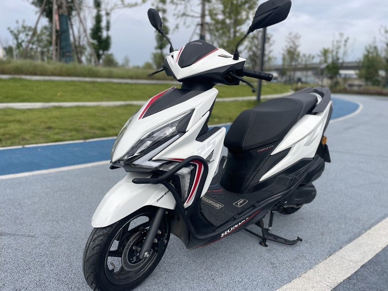 新大洲本田 SDH125T-31