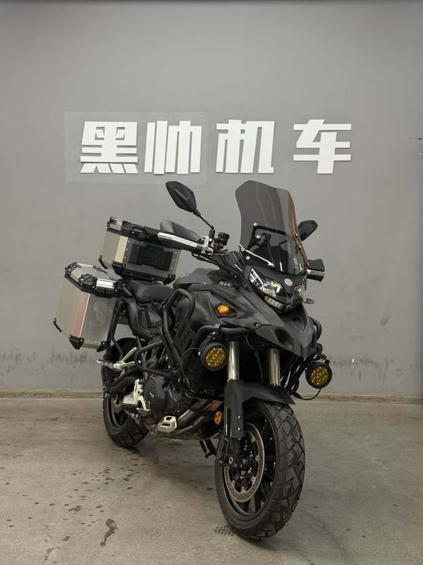 贝纳利 金鹏 TRK502