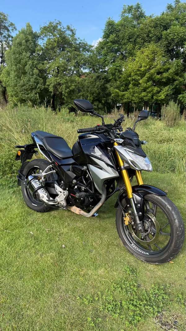 五羊本田 CB190R 暴锋眼