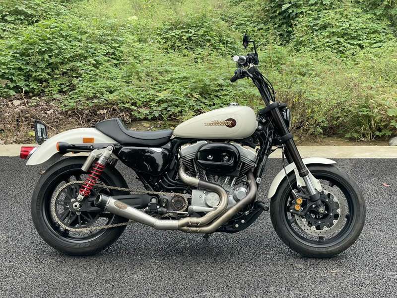 哈雷戴维森 883L SuperLow