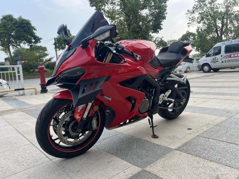 QJMOTOR 赛800