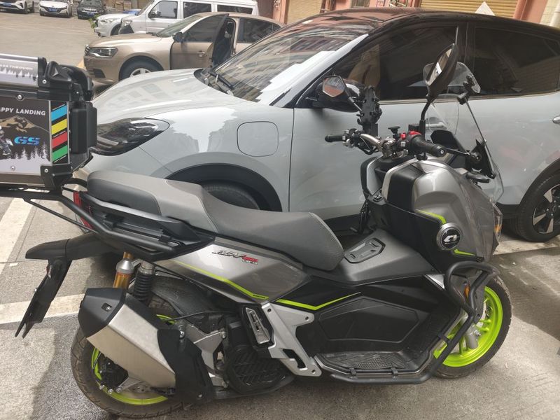 QJMOTOR 鸿150 ADV