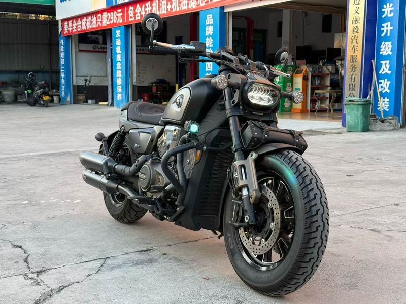 QJMOTOR 闪600
