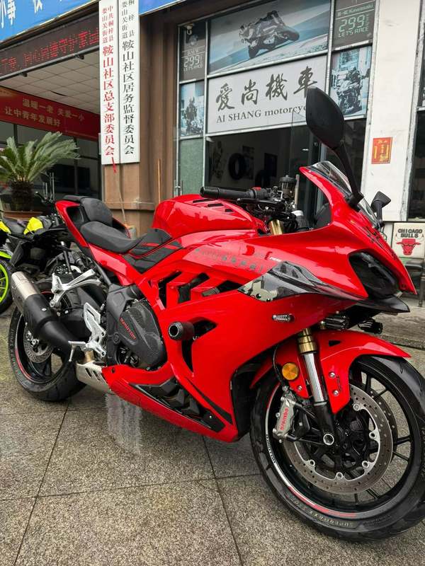 QJMOTOR 赛600
