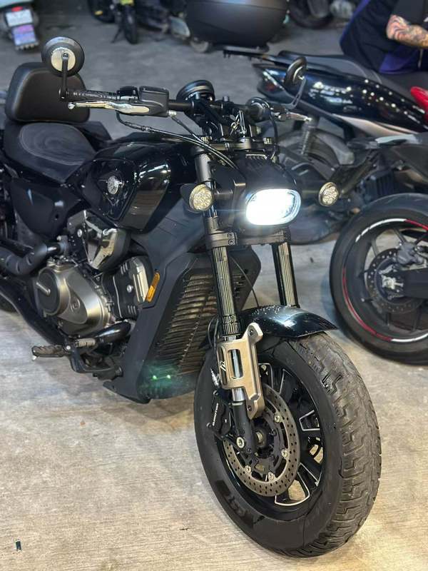 QJMOTOR 闪600