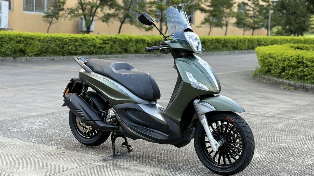 比亚乔 Beverly 300
