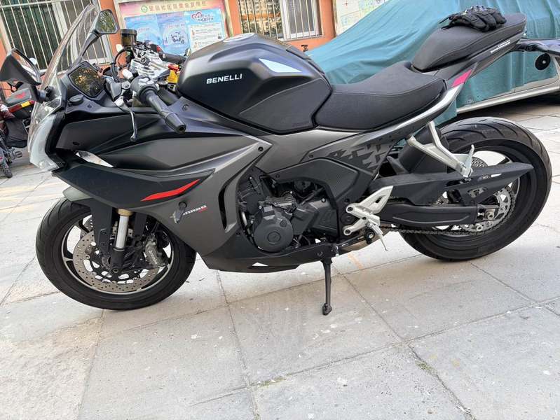贝纳利 龙卷风 Tornado 552R