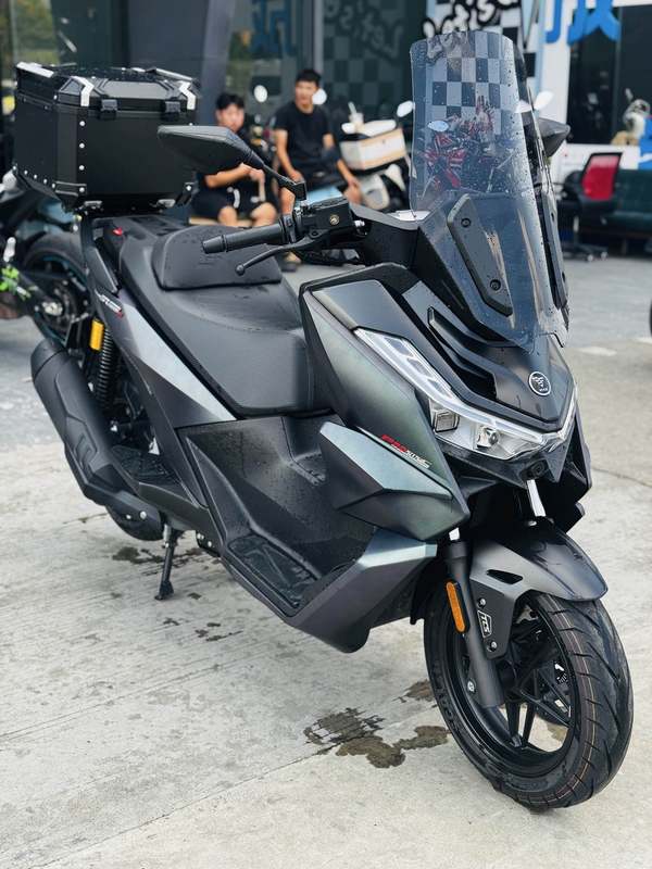 无极 SR250GT