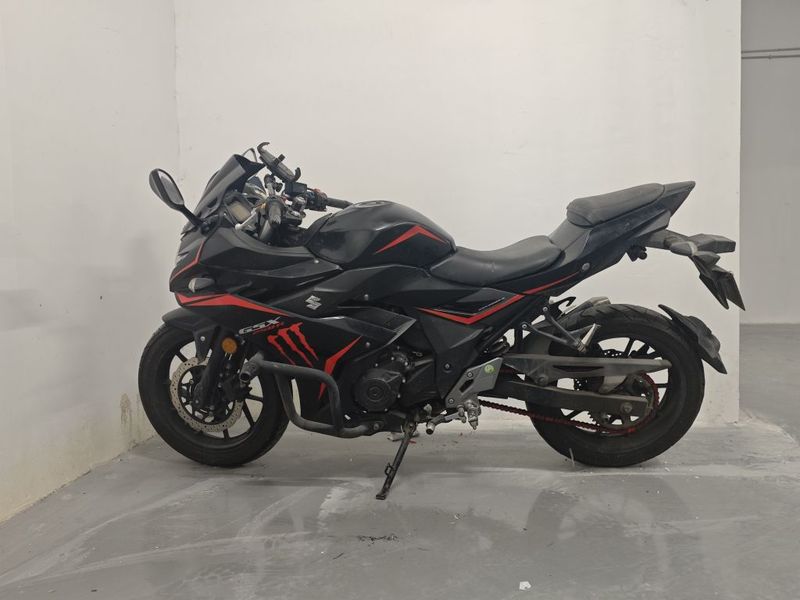 豪爵铃木 GSX250R