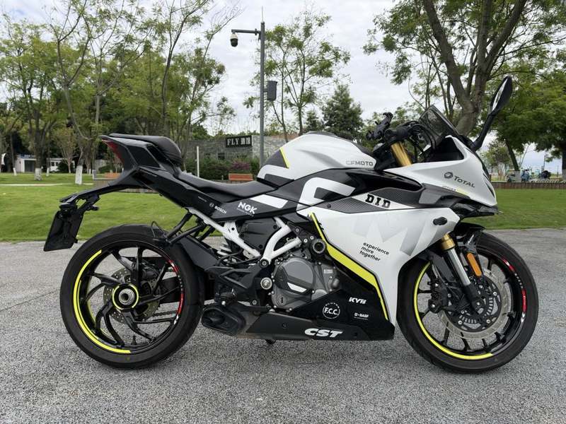 春风 250SR