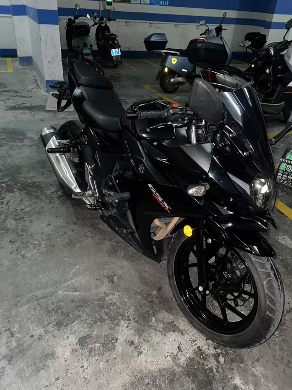 豪爵铃木 GSX250R