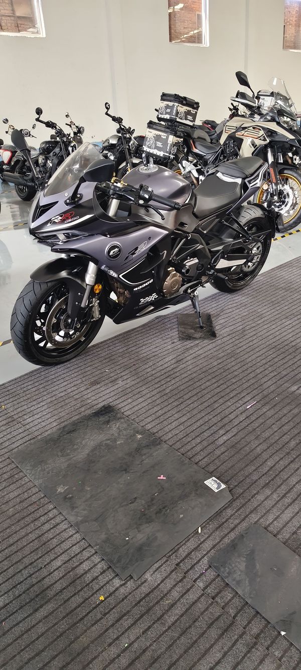 QJMOTOR 赛600