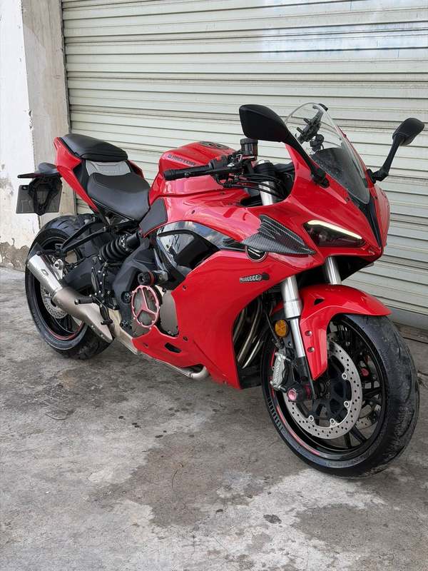 QJMOTOR 赛600