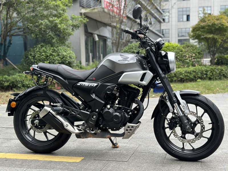 新大洲本田 CBF190TR