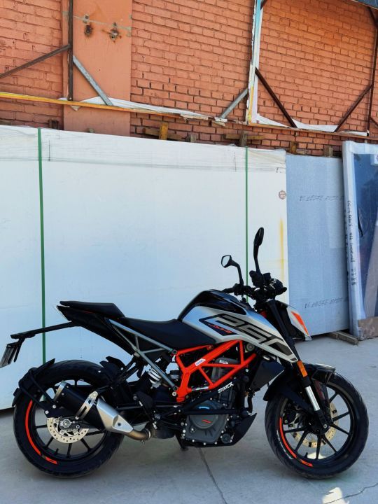 KTMR2R 250 Duke