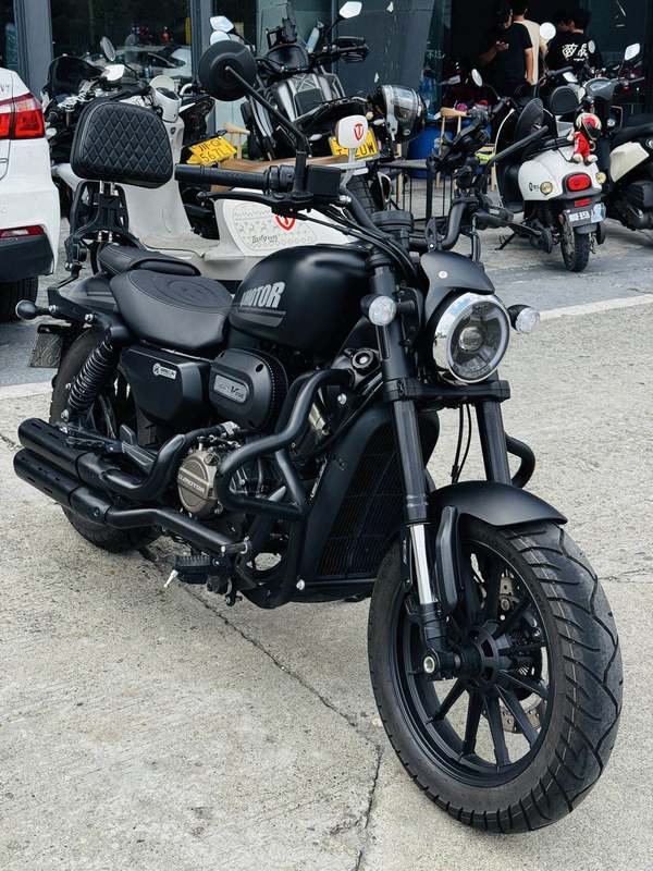 QJMOTOR 闪250