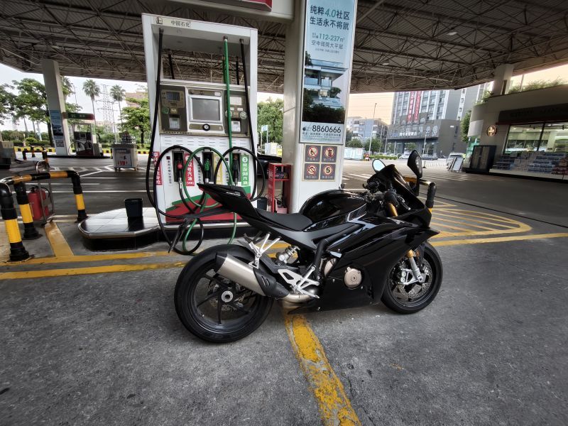 张雪机车 500RR