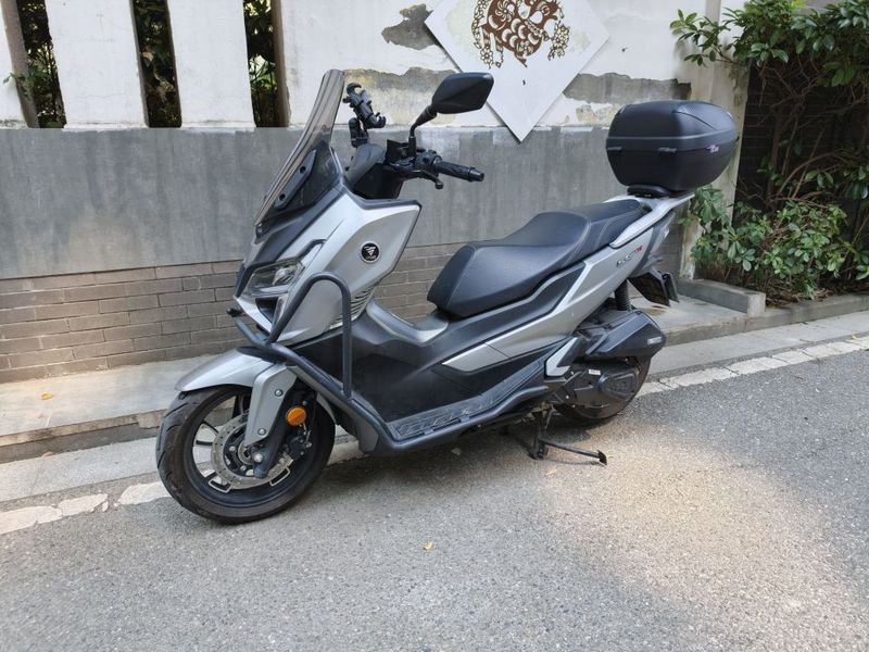 无极 SR150GT
