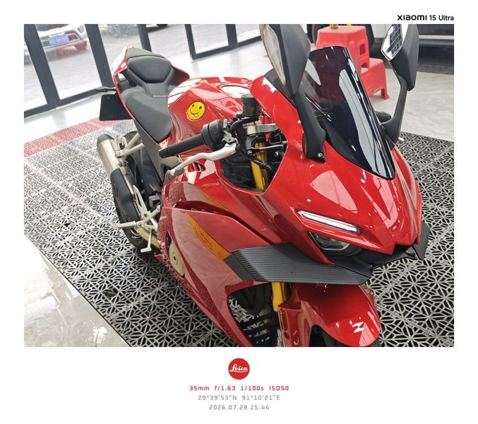 张雪机车 500RR
