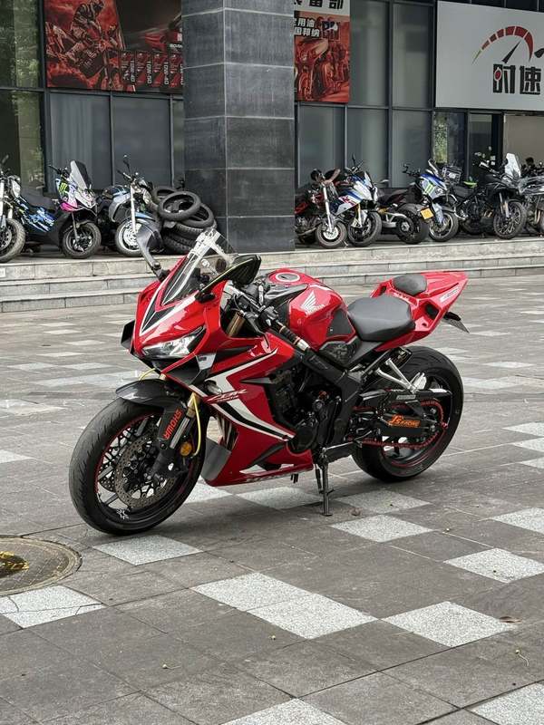 本田DREAMWING CBR650R