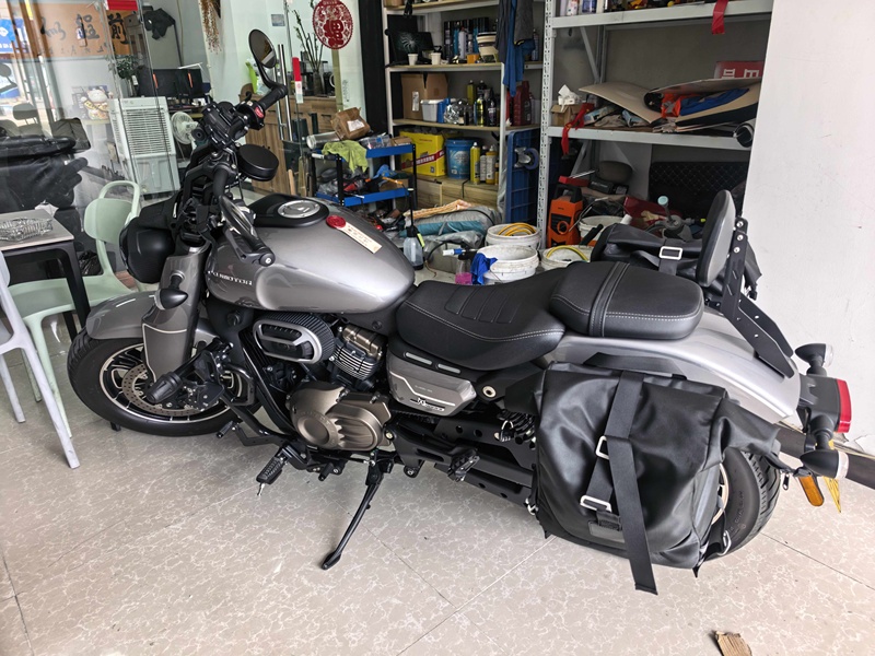 QJMOTOR 闪400