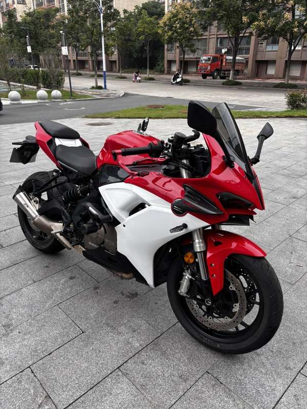 QJMOTOR 赛600