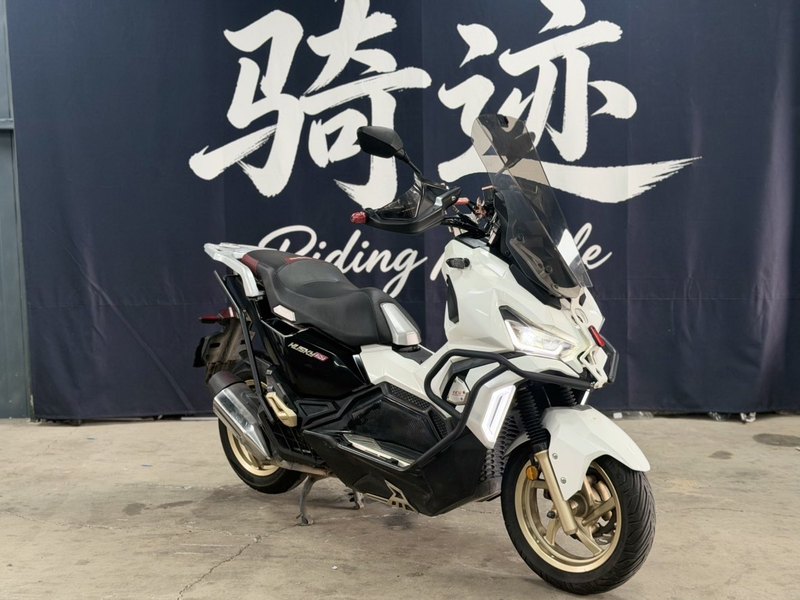 SYM三阳 Husky ADV 150