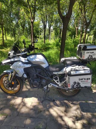 贝纳利 金鹏 TRK502