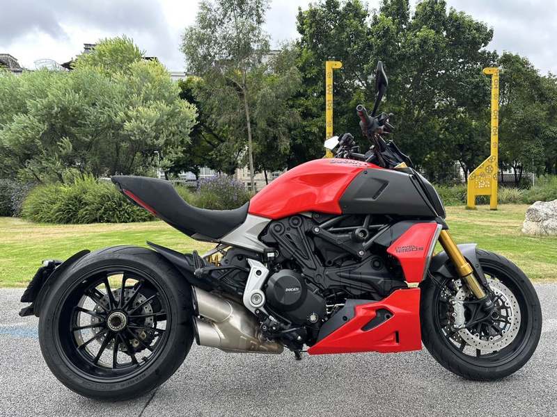 杜卡迪 Diavel 