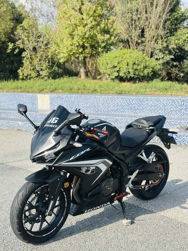 本田WING CBR400R