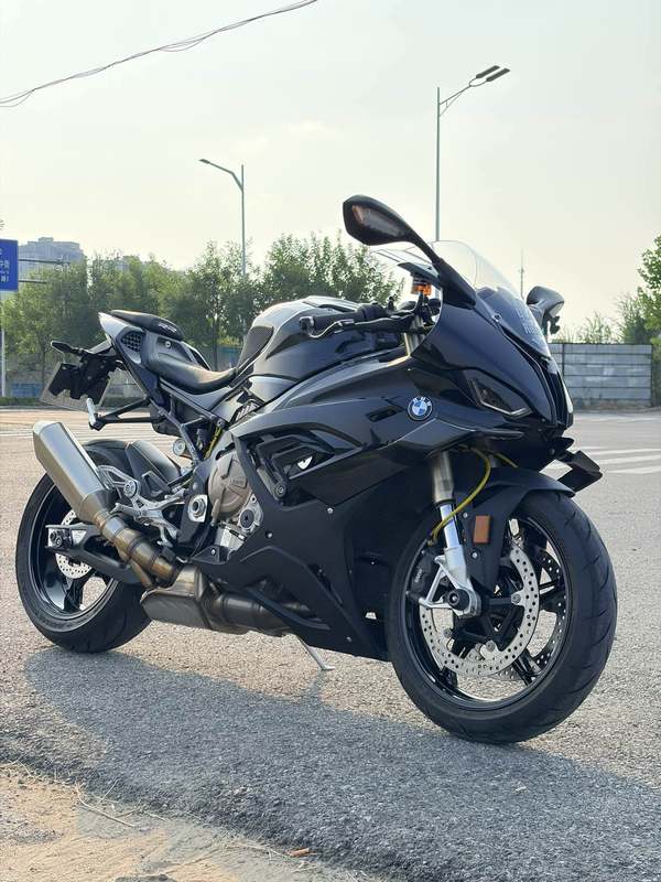 宝马 S 1000 RR