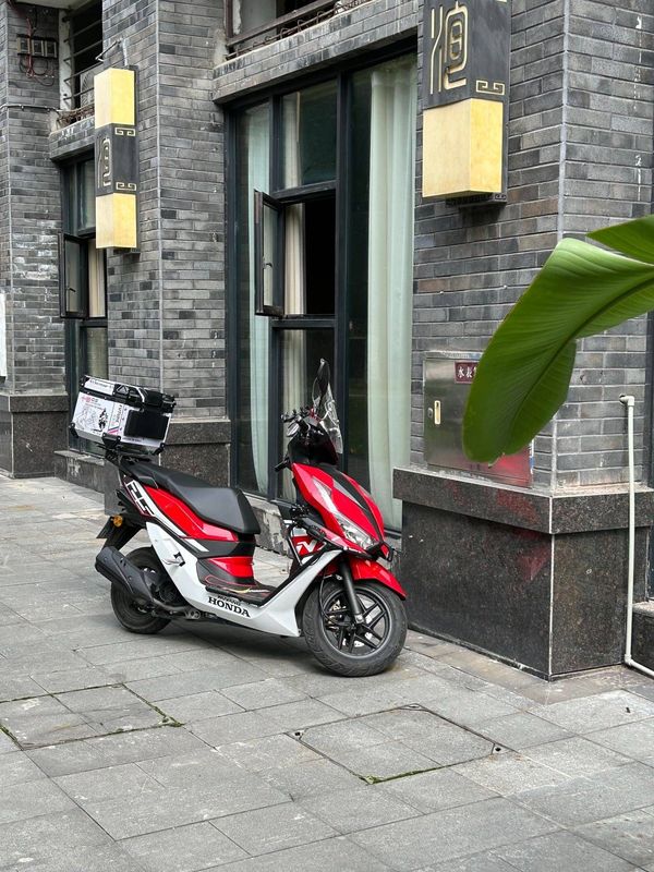五羊本田 NX125