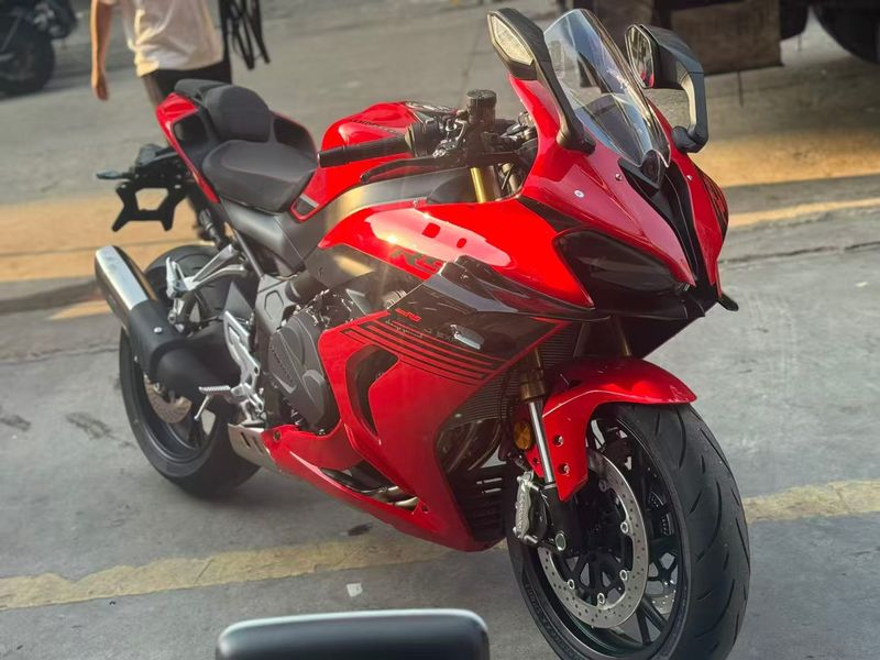 QJMOTOR 赛600